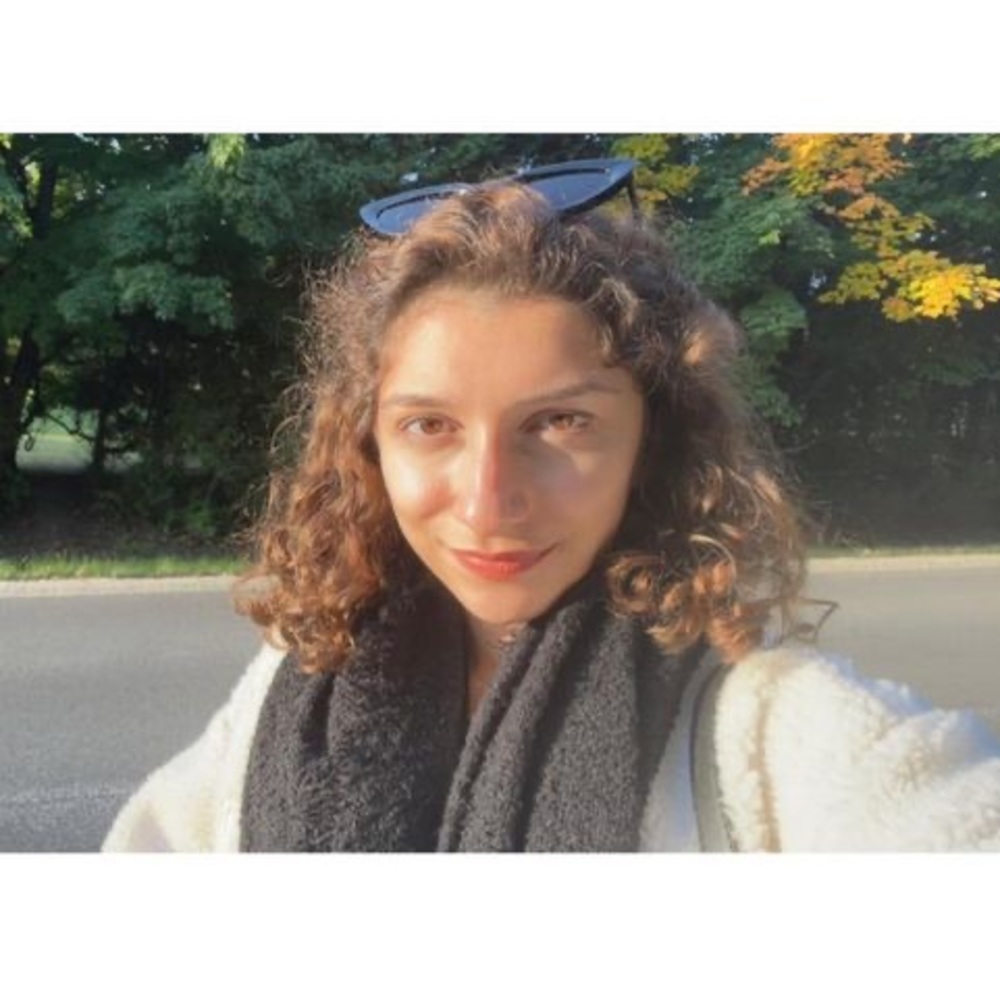 Meet your Posher, Beyza